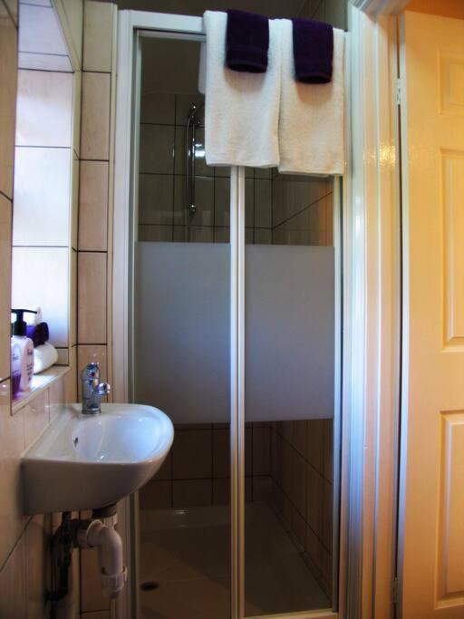 Must See, Quality 1 Bed, Romford, 20 Mins C.London Luaran gambar